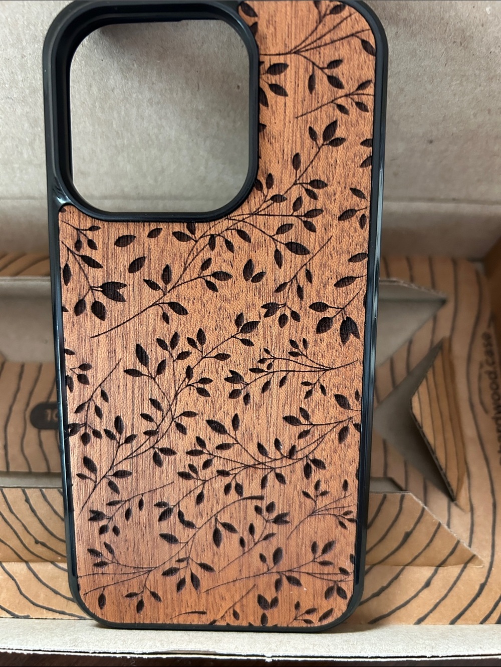 iPhone 15 Pro Wood Floral Pattern Phone Case - Picture 4 of 5